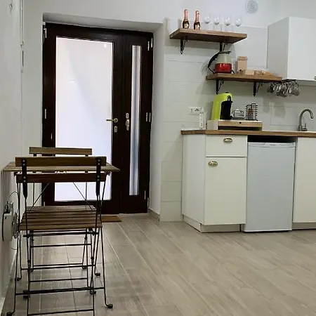 La Pelliccia Апартаменты Бари